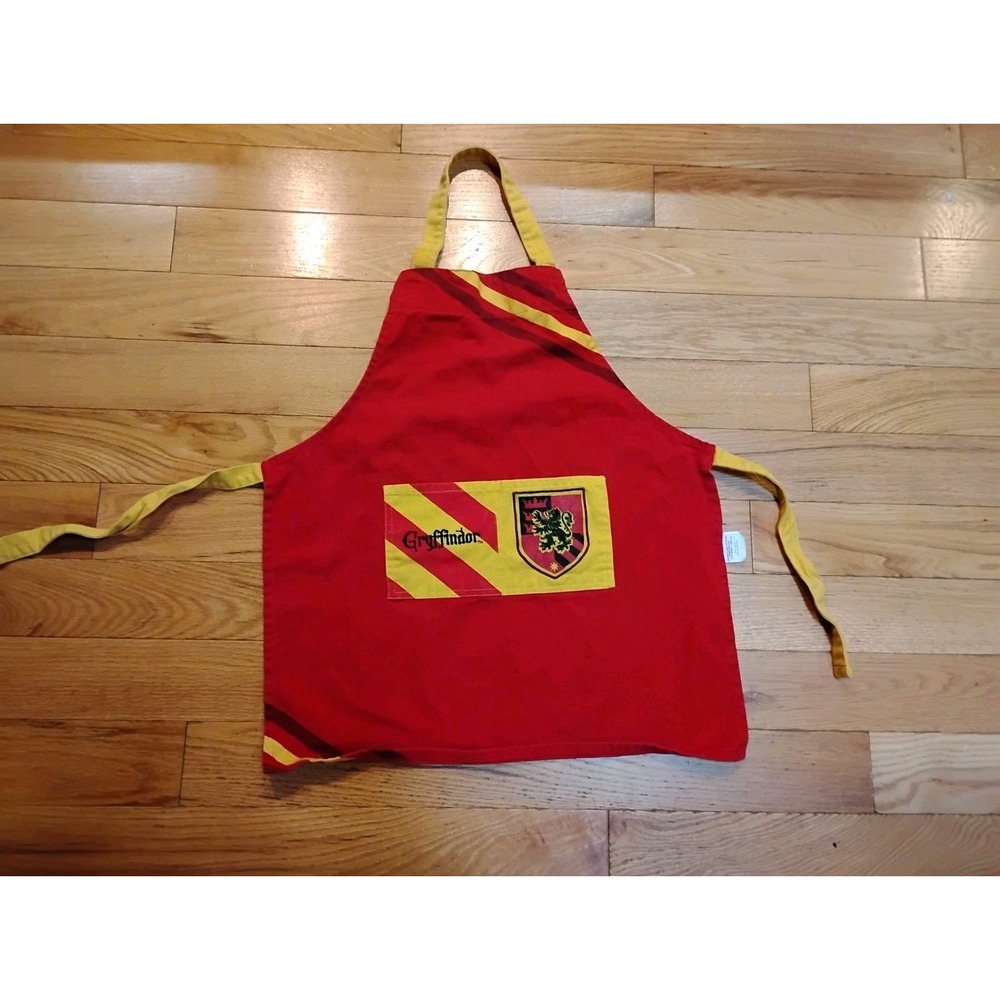 Williams Sonoma Harry Potter Gryffindor Children's Apron child youth red Y2K